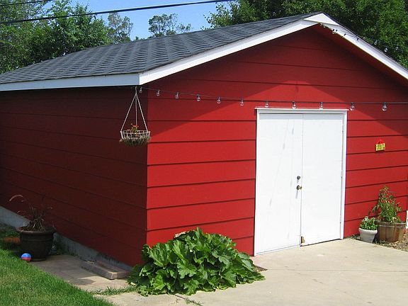 Storage Shed ~ 423 sf