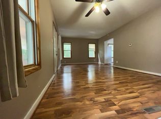 3140 SW 12th St, Des Moines, IA 50315