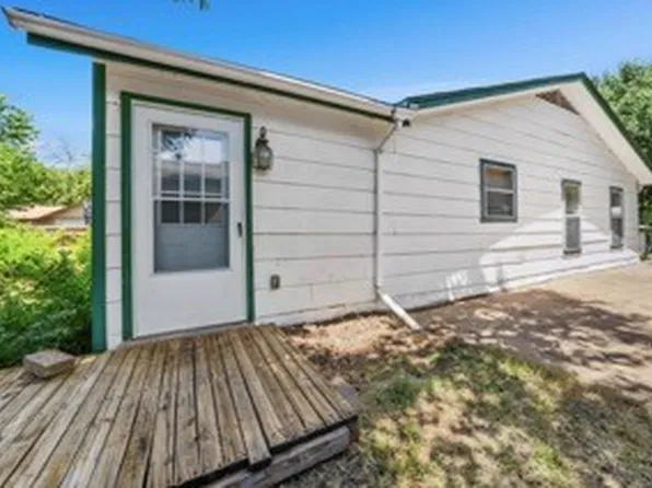 2221 Varsity Dr, Grand Prairie, TX 75051