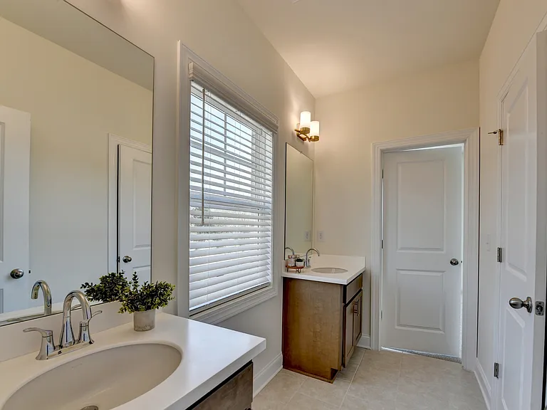 2405 Colliers Ln — Photo 21