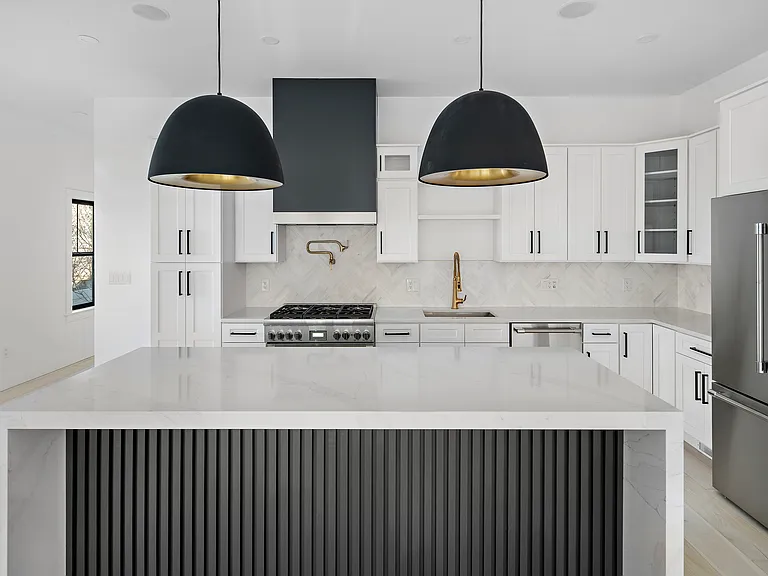 21 Woodbine St #21 — Photo 4