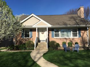 620 S Knight Ave, Park Ridge, IL 60068