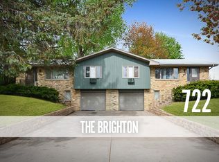 722 Silver Lake Rd NW, New Brighton, MN 55112