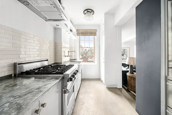 Sold by Compass | media 12