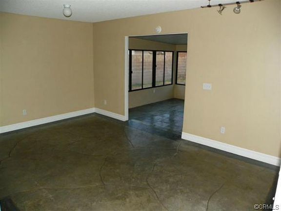 4th image of 1530 Cheryl St