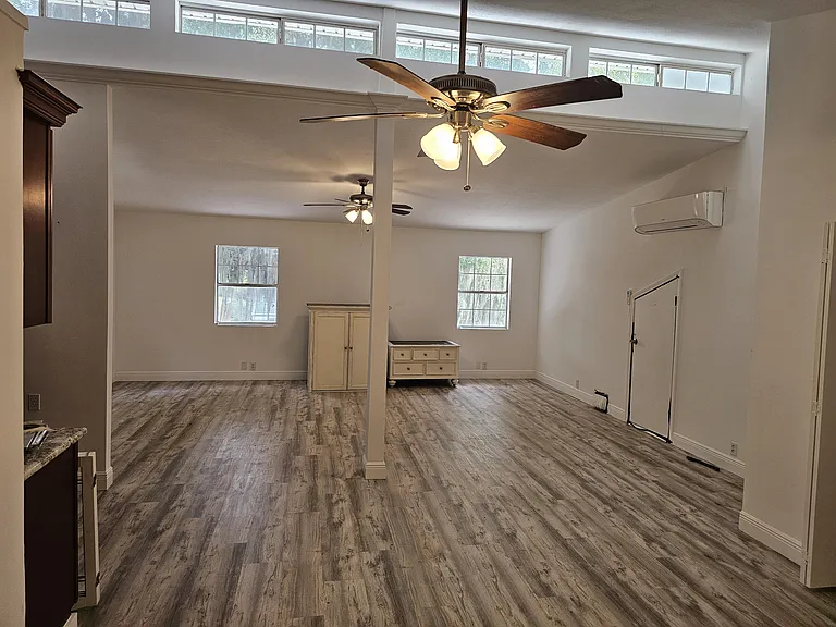303 Covington St #C — Photo 2