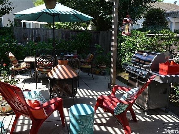 4th image of 3850 Bridlewood Cir