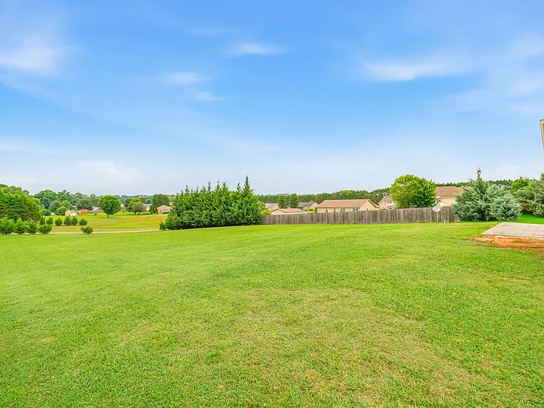 927 Mossy Grove Ln — Photo 19