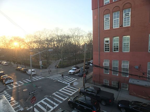 5th image of 77 Driggs Ave APT 3L