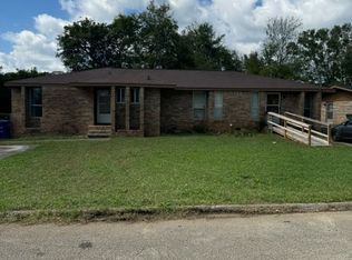 4715 Metro Park Ln #A, Hixson, TN 37343