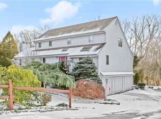 6121 Main St, Trumbull, CT 06611