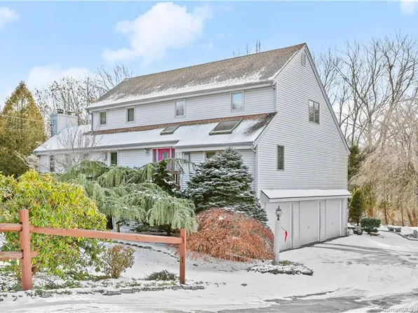 6121 Main Street, Trumbull, CT 06611