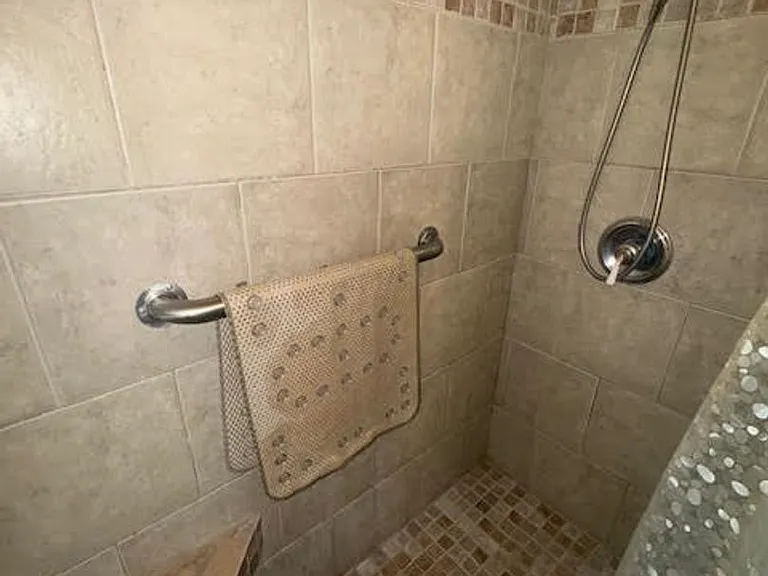 805 N Hudson Ave — Photo 4