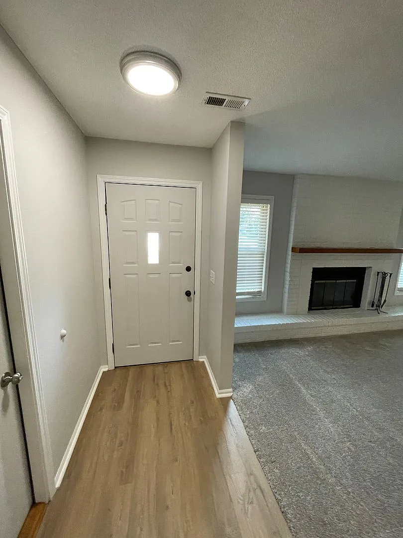 Building Photo - 10617 Wood Flower Ct