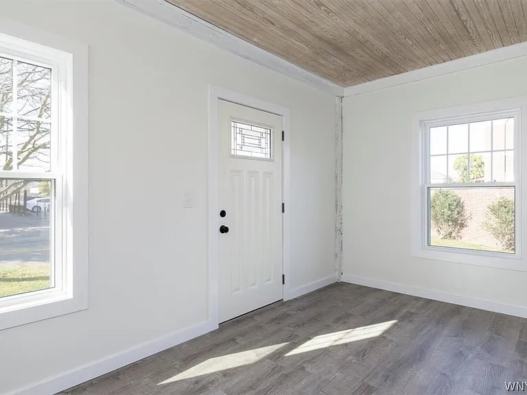 28L Olean St — Photo 2