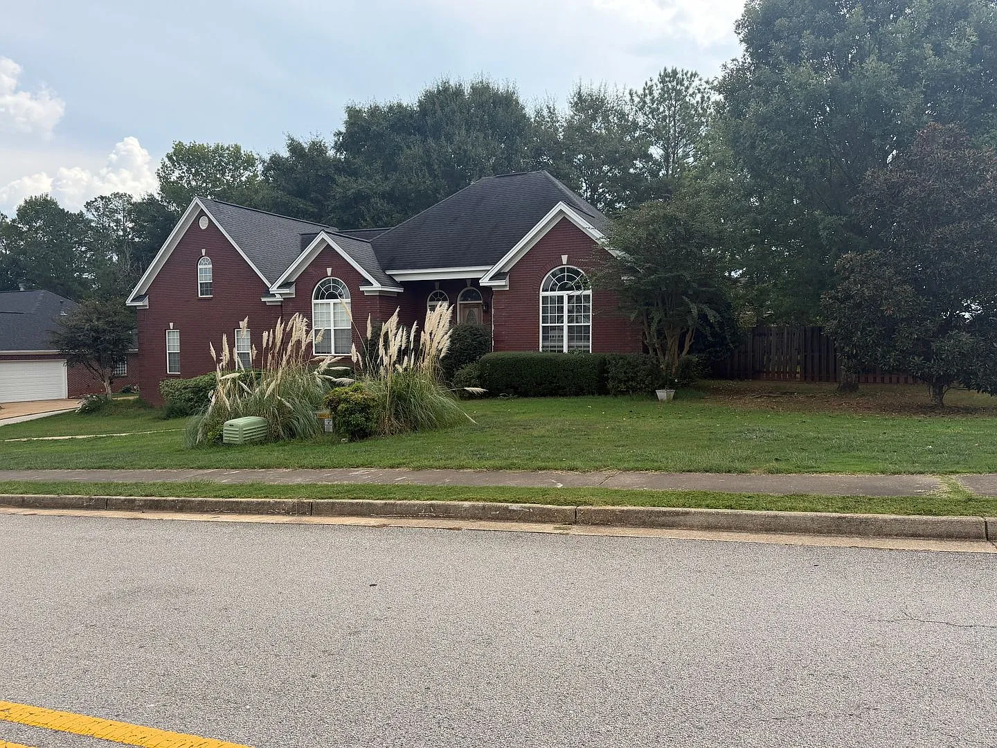 Beautiful 4 bed, 2 bath home in Camden Ridge! — Photo 3