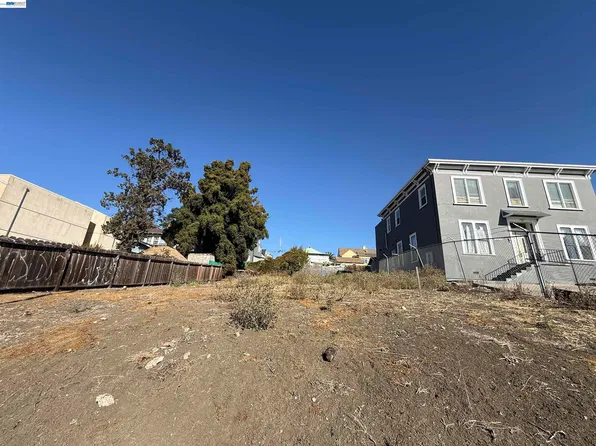 9430 Macarthur Blvd, Oakland, CA 94605