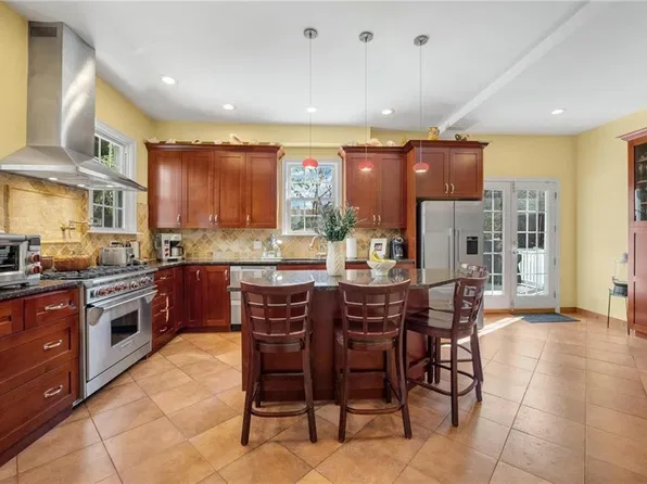 2116 Voorhies Ave, Brooklyn, NY 11235