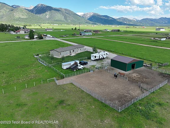 2nd image of 50 Bear Creek Estate Dr