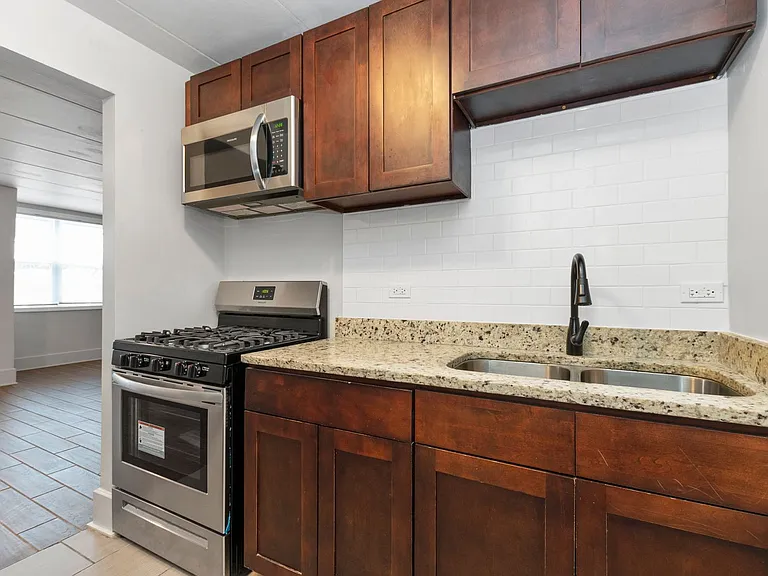 6603 S Rhodes Ave — Photo 13