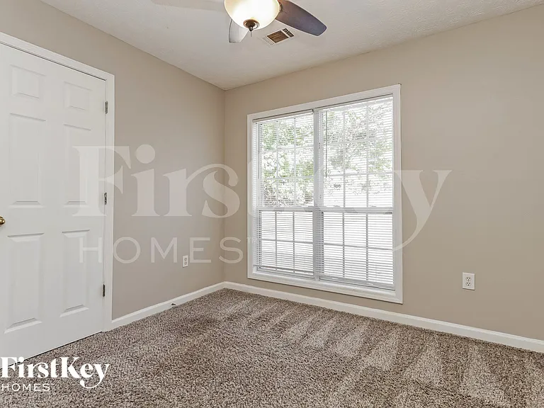 290 Saratoga Ct — Photo 14