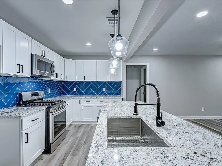 5914 Carew St — Photo 20