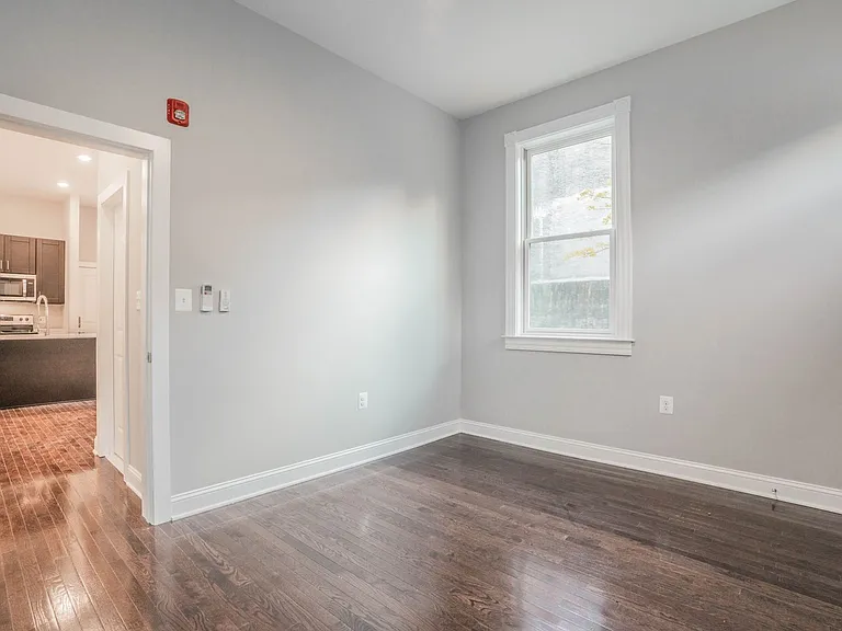 310 E Lanvale St — Photo 11