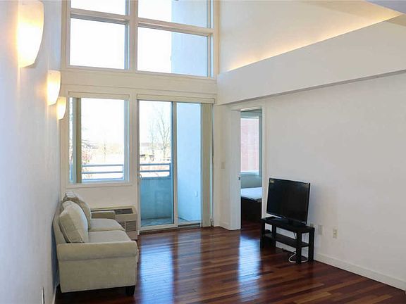 4th image of 71-57 161st St #4B
