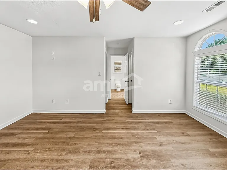 10510 Glory Meadow Ct — Photo 8
