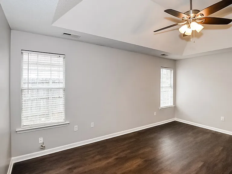 12829 Fox Bend Ln — Photo 10