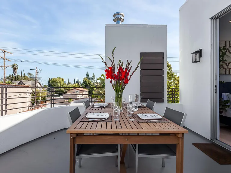 808 N La Jolla Ave — Photo 57