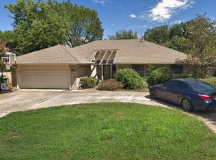 4909 Spring Creek Rd, Arlington, TX 76017