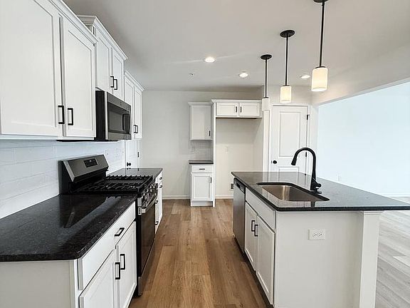 3rd image of 334 Magnolia Ln Lot 69