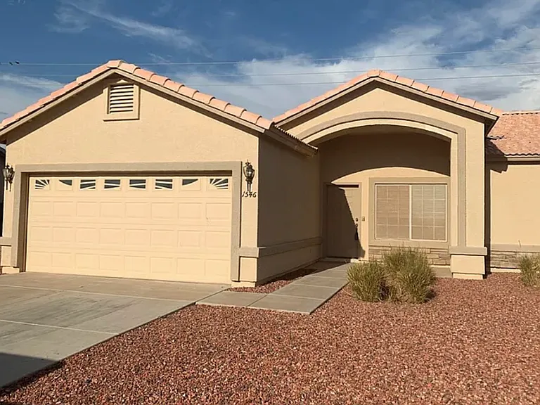 1546 N Mimosa Way — Photo 1