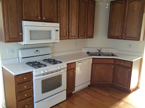 2nd image of 16 5 Forks Dr