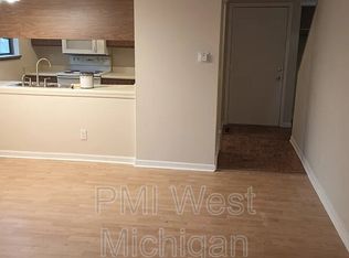 607 Peachtree Pl, Mason, MI 48854