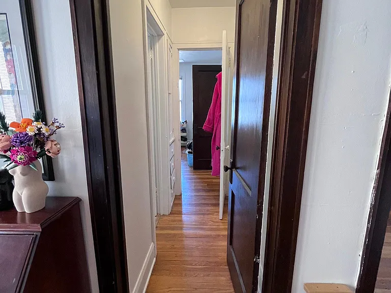 2517 Bryant Ave S #103 — Photo 9