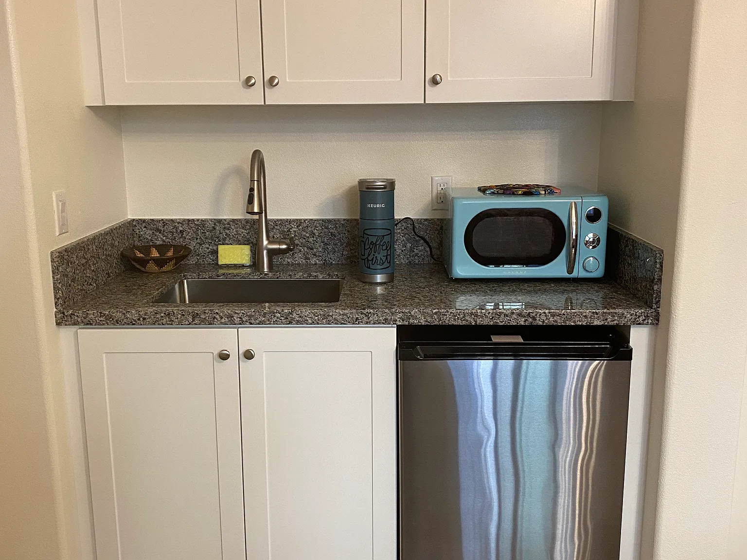 2 bed, 2.5 bath, 1391 sqft, $2,700 — Photo 2