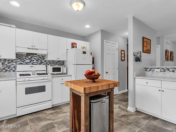 3rd image of 2505 Metedeconk Court