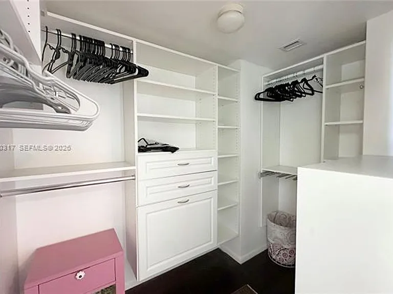 2000 N Bayshore Dr #614 — Photo 11
