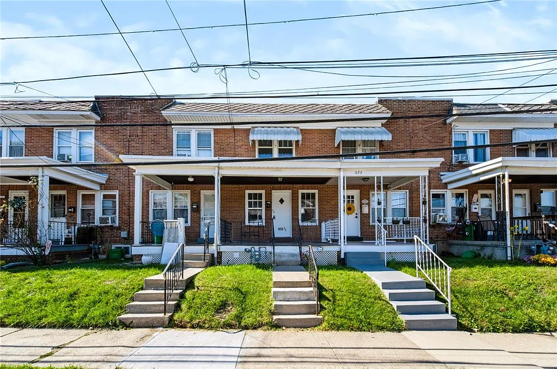 2 bed, 1.5 bath, 810 sqft, $1,950 — Photo 1