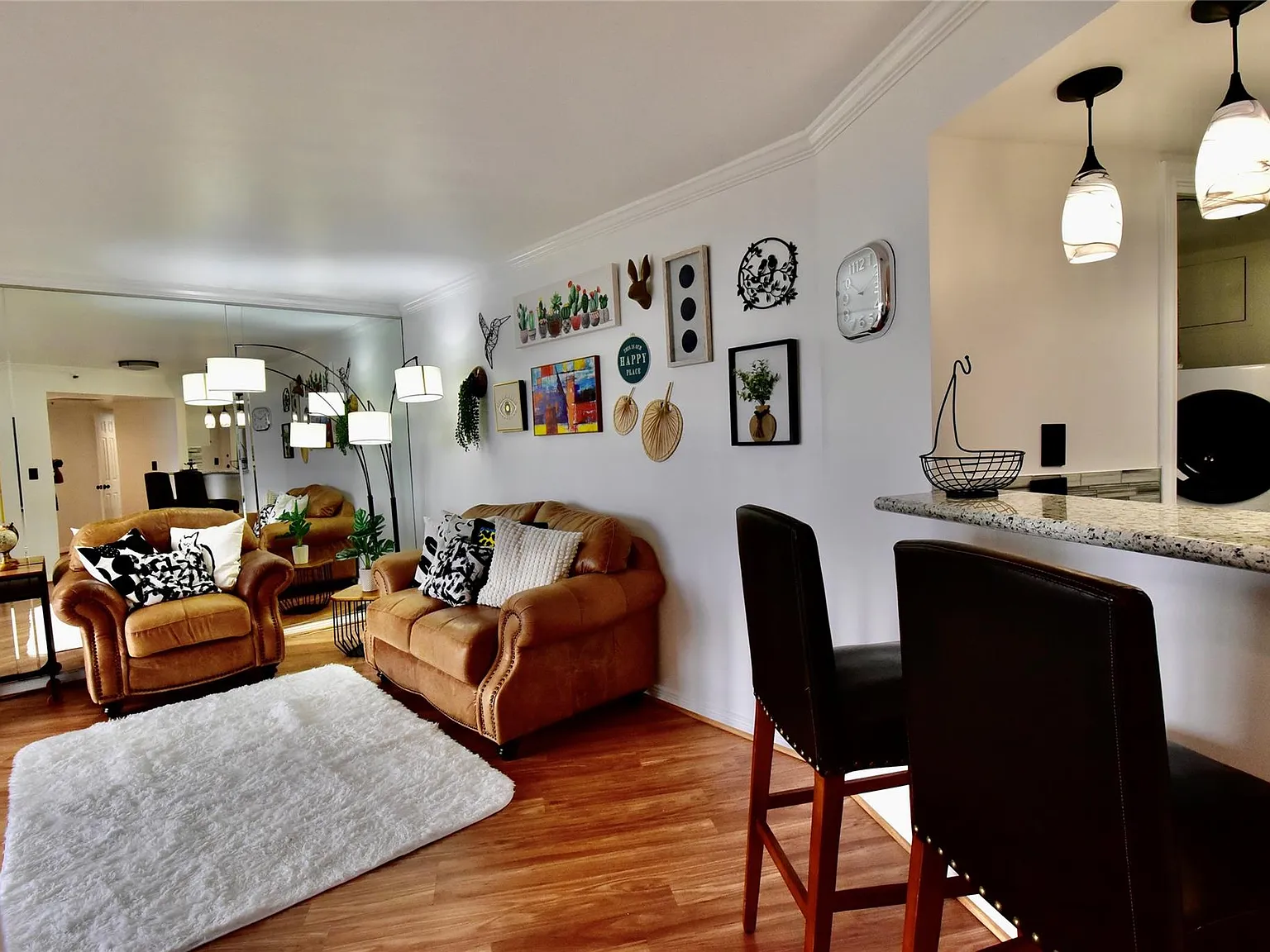 1 bed, 1.0 bath, 776 sqft, $1,500 — Photo 2