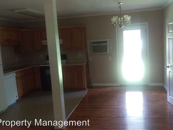3rd image of 1209 Edmondson Dr