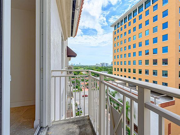 3rd image of 2030 S Douglas Rd #8