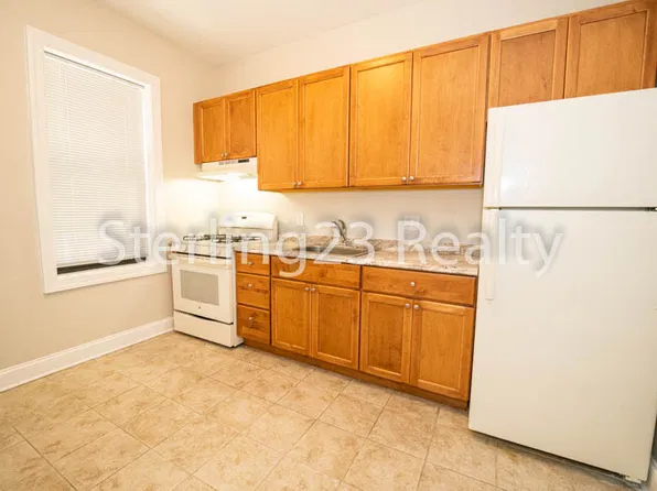 45-44 42nd St #1B, Sunnyside, NY 11104