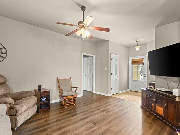 5th image of 1107 S Sanctuary Ave