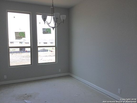 3rd image of 13909 Westbury Fls