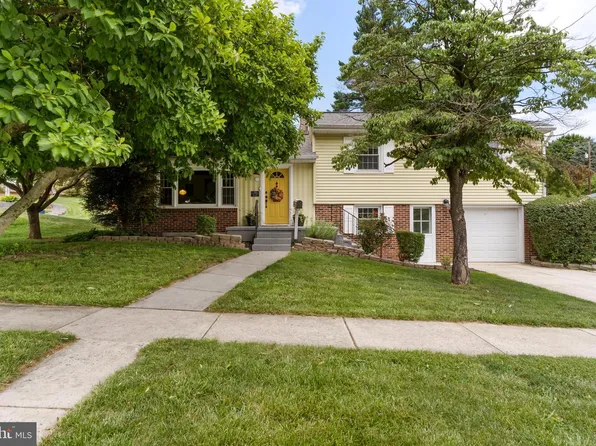 2 Brentwood Rd, Camp Hill, PA 17011