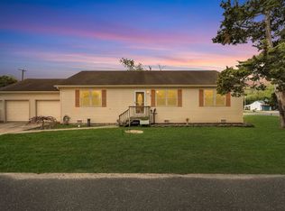 110 S 10th St, Del Haven, NJ 08251