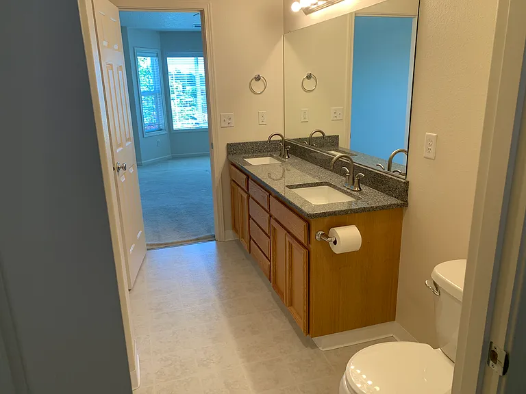 7204 34th Ave NE — Photo 32